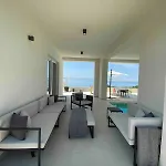 Villa Rocky