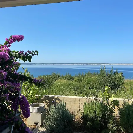Rocky Villa